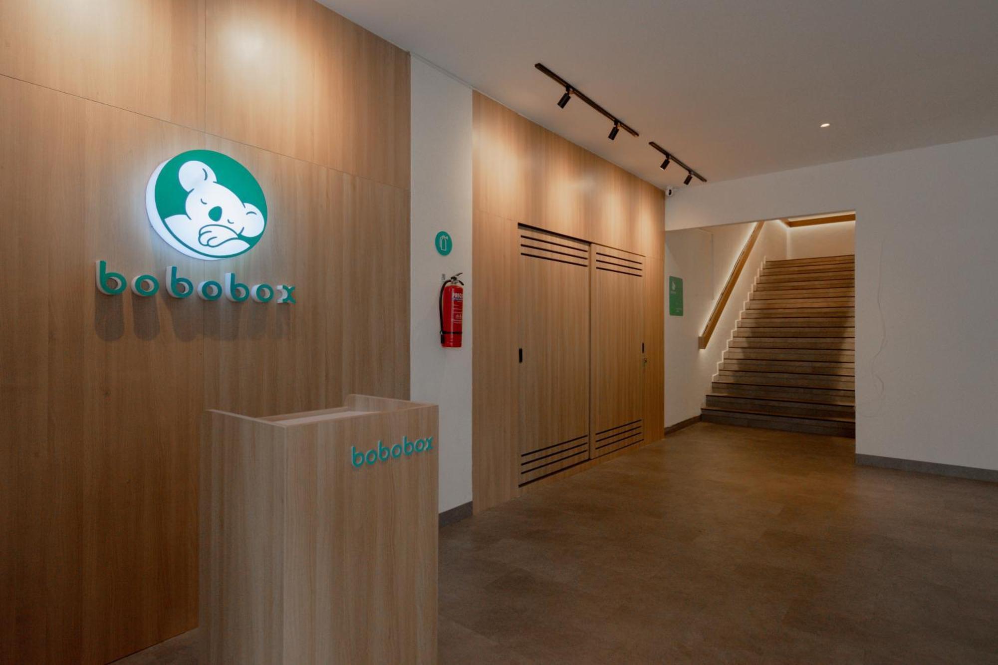 Hotel Bobobox Alun-Alun Malang Extérieur photo