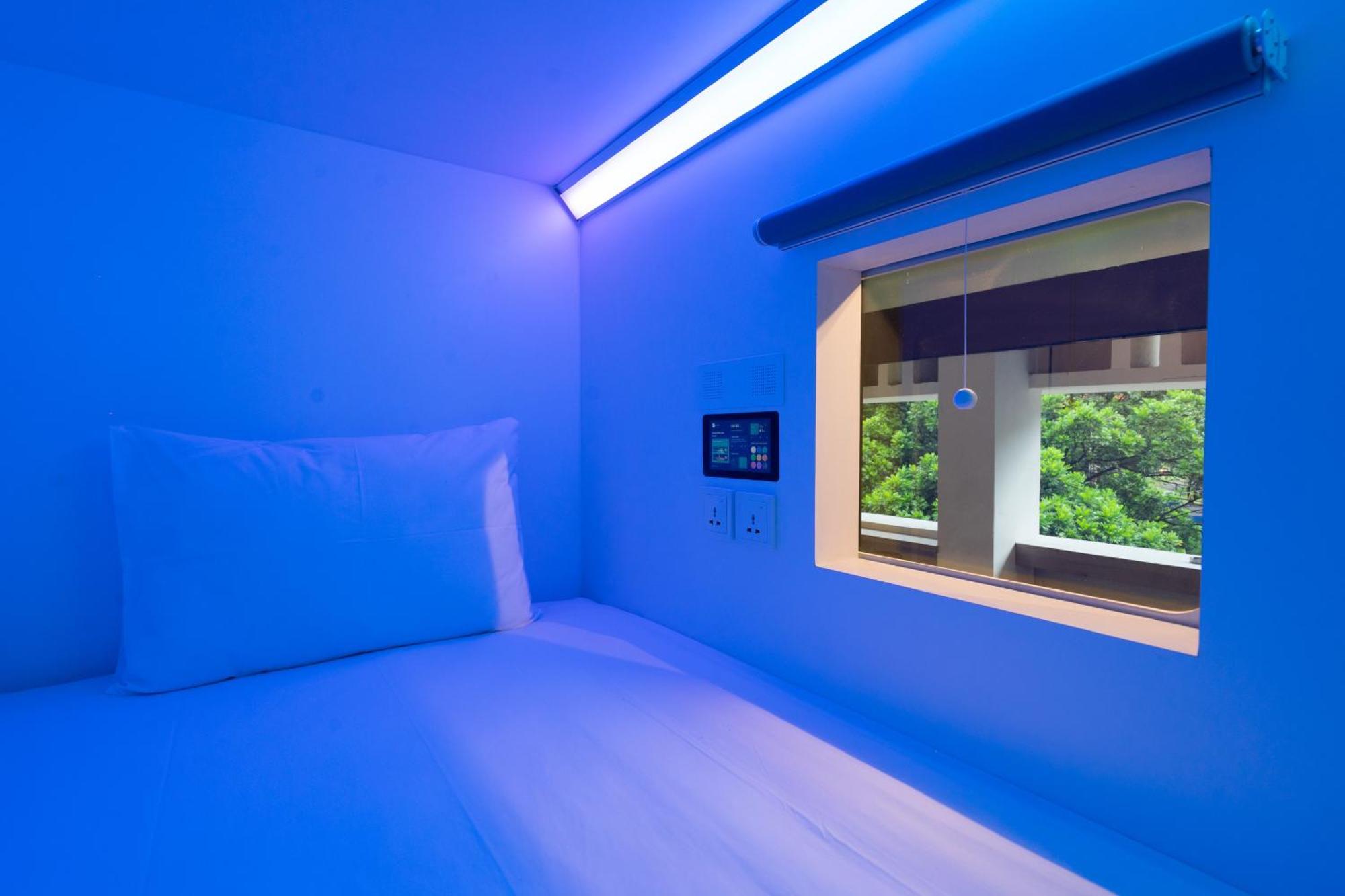 Hotel Bobobox Alun-Alun Malang Extérieur photo
